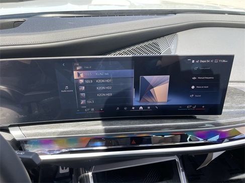 New 2025 BMW i7 xDrive60 image 21