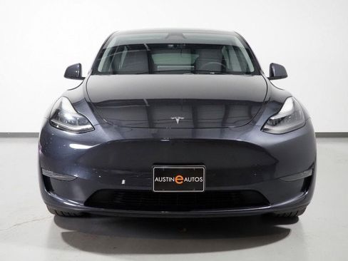 Used 2024 Tesla Model Y Long Range image 46