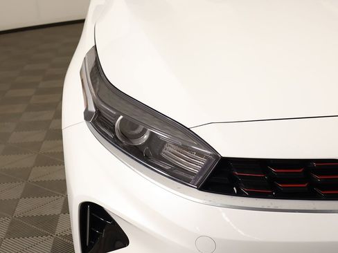 Used 2024 Kia Forte GT-Line image 12