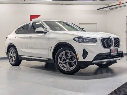 Used 2023 BMW X4 xDrive30i w/ Premium Package AWD/4WD image 2