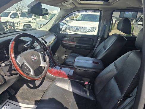 Used 2008 Cadillac Escalade EXT image 52