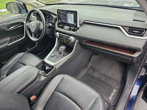 Used 2019 Toyota RAV4 Limited AWD/4WD image 11