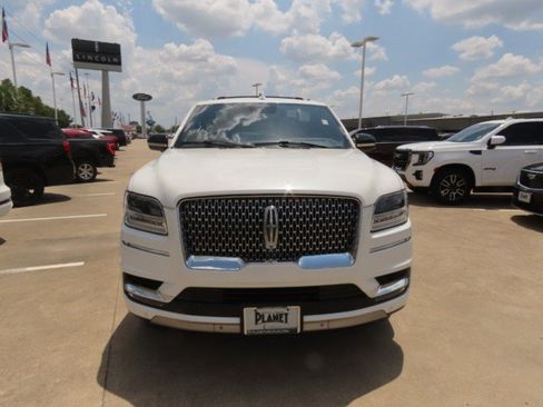 Used 2021 Lincoln Navigator L Reserve w/ Luxury Package AWD/4WD image 4