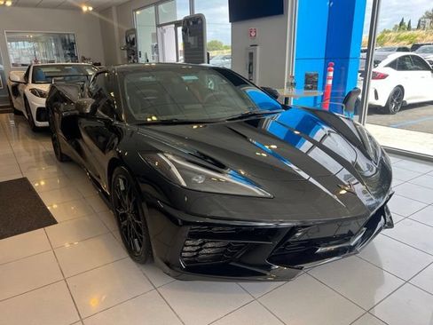 Used 2023 Chevrolet Corvette Stingray Premium Conv w/ Battery Protection Package RWD image 3