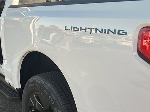 New 2025 Ford F150 Lightning Lariat image 17
