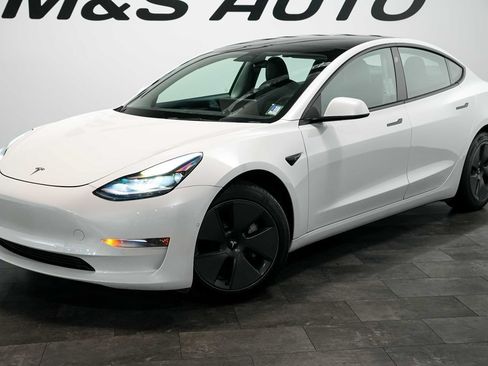 Used 2022 Tesla Model 3 Long Range AWD/4WD image 2