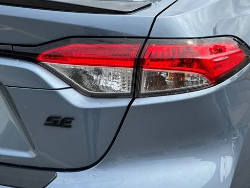 Used 2020 Toyota Corolla SE w/ Carpet Mat Package (TMS) FWD image 24
