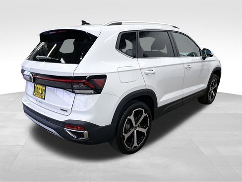 New 2025 Volkswagen Taos SEL AWD/4WD image 6