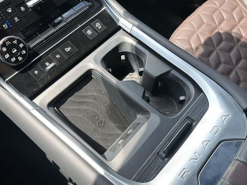 Used 2025 Nissan Armada Platinum Reserve AWD/4WD image 32