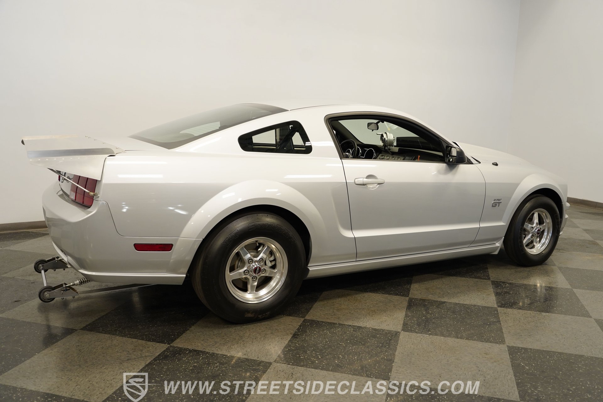 Used 2006 Ford Mustang GT RWD image 14