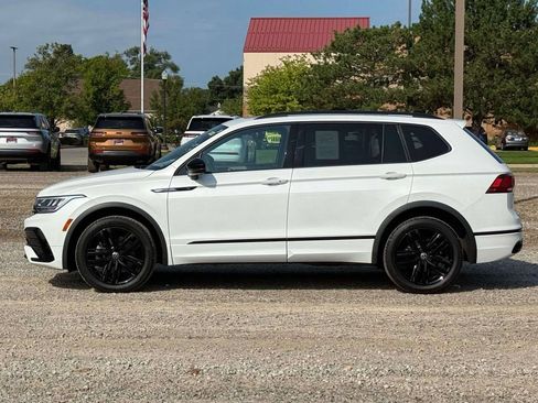 Used 2022 Volkswagen Tiguan SE R-Line FWD image 7