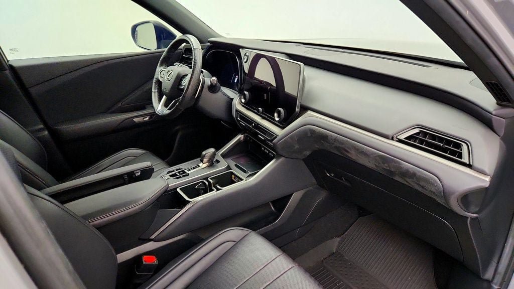 Used 2024 Lexus TX 500h AWD w/ Technology Package image 23