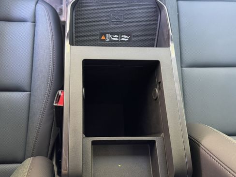 New 2026 GMC Terrain AT4 w/ Convenience Package III image 27