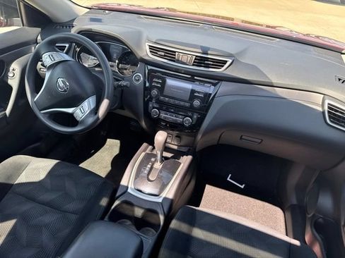 Used 2015 Nissan Rogue SV w/ SV Moonroof Package AWD/4WD image 9