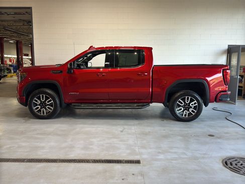 Used 2023 GMC Sierra 1500 AT4 w/ AT4 Premium Package AWD/4WD image 2