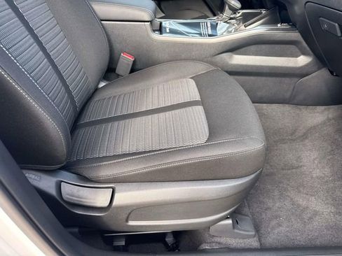 New 2026 Kia Sorento LX FWD image 16