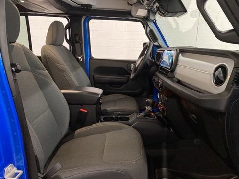 Used 2024 Jeep Wrangler Unlimited image 22