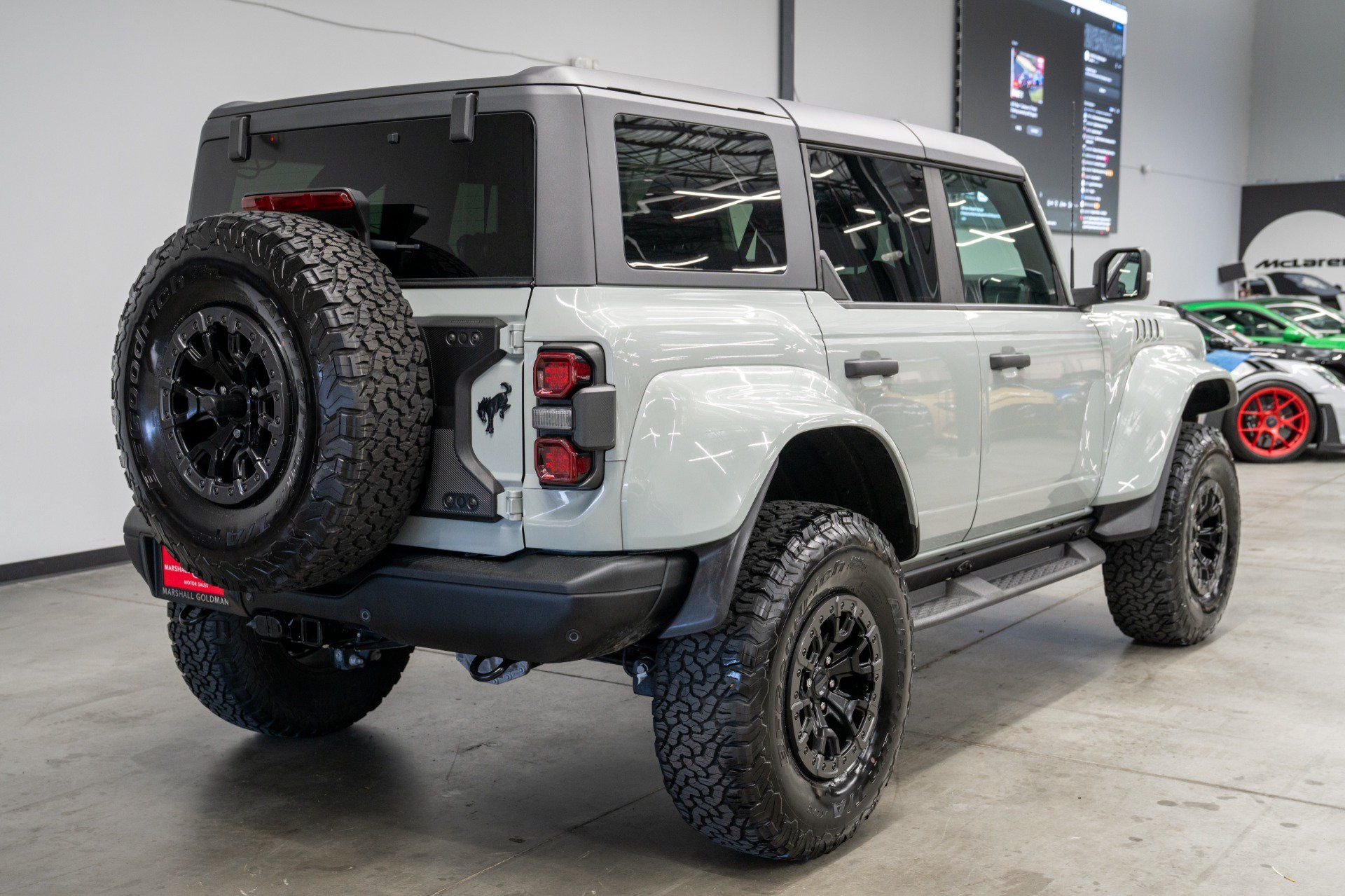 Used 2024 Ford Bronco Raptor w/ Interior Carbon Fiber Pack 6 AWD/4WD image 8