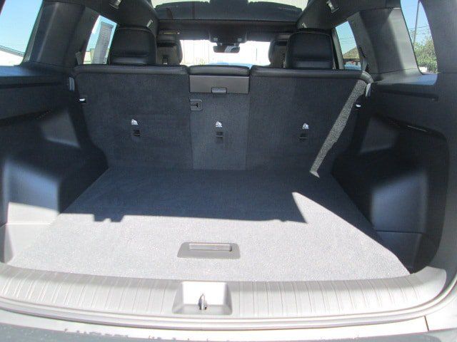 Used 2027 Rivian R2 Performance Dual AWD/4WD image 10