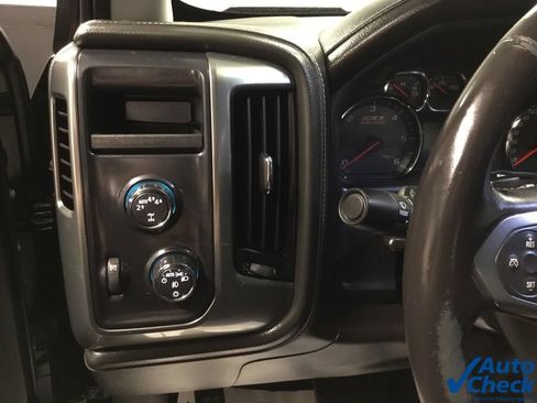 Used 2018 Chevrolet Silverado 1500 LTZ Z71 w/ LTZ Plus Package AWD/4WD image 28