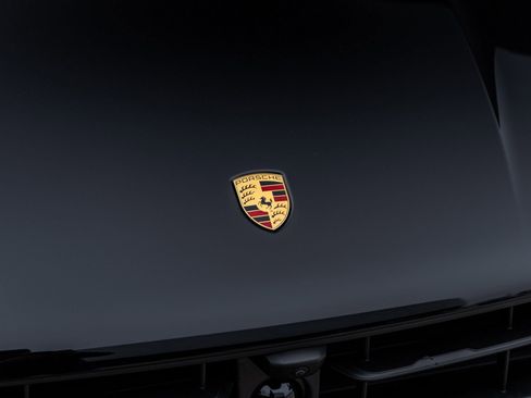 New 2026 Porsche Macan image 19