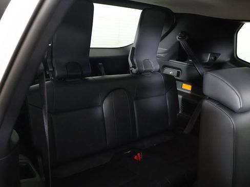 New 2025 Mitsubishi Outlander SE image 37