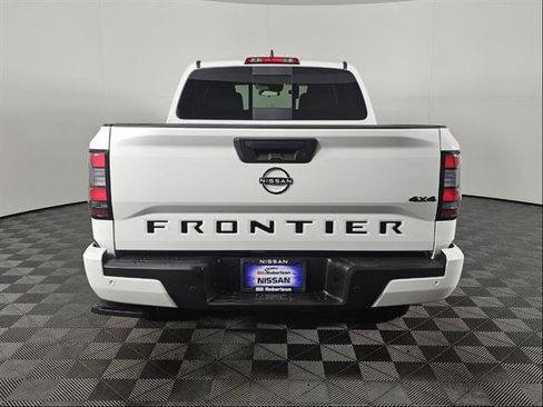 New 2026 Nissan Frontier SV image 5