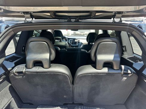 Used 2018 Volvo XC90 T6 Momentum w/ Convenience Package AWD/4WD image 15