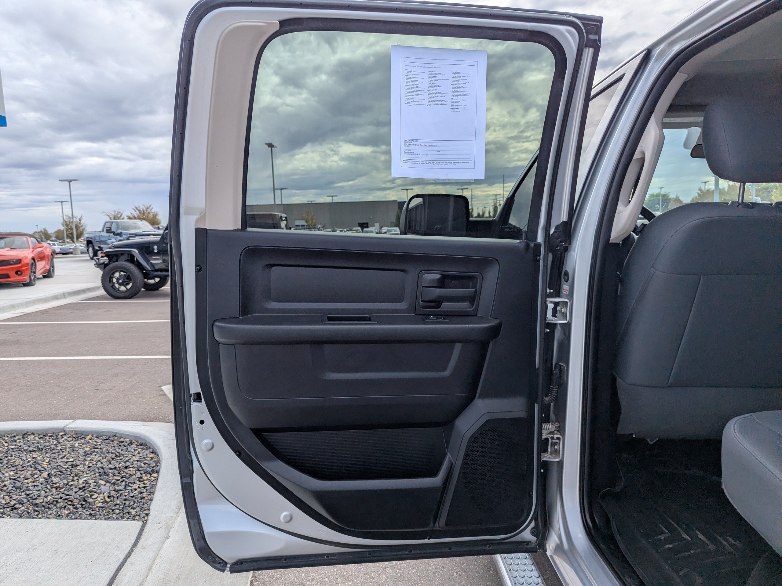 Used 2017 RAM 2500 Tradesman w/ Chrome Appearance Group AWD/4WD image 26
