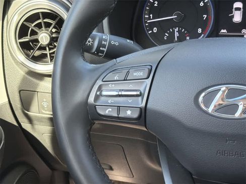 Used 2022 Hyundai Kona SEL w/ Convenience Package image 14