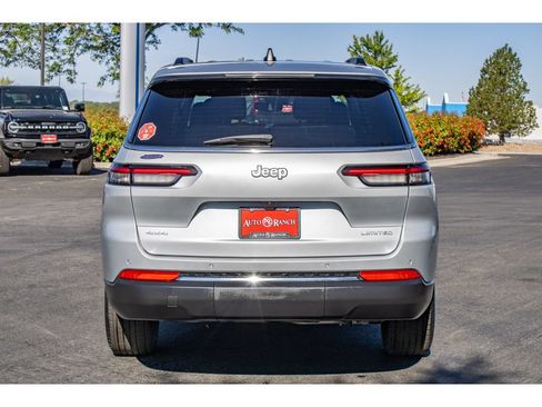 Used 2024 Jeep Grand Cherokee L Limited AWD/4WD image 7