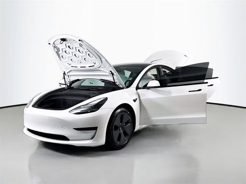 Used 2022 Tesla Model 3 image 28