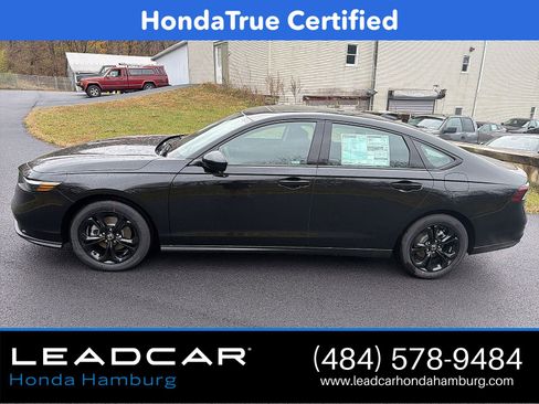 Certified 2025 Honda Accord SE image 9