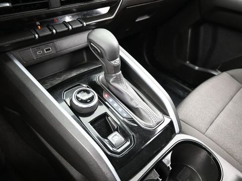 Used 2024 Chevrolet Colorado Trail Boss image 22