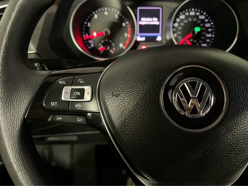 Used 2021 Volkswagen Tiguan S image 15