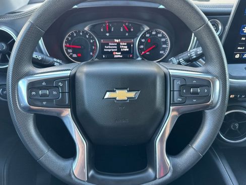 Used 2025 Chevrolet Blazer LT image 16