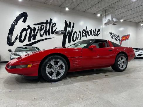 Used 1992 Chevrolet Corvette Coupe RWD image 1