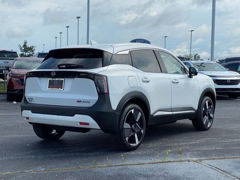 New 2025 Nissan Kicks SR image 4