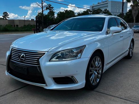 Used 2013 Lexus LS 460 w/ Comfort Pkg RWD image 1