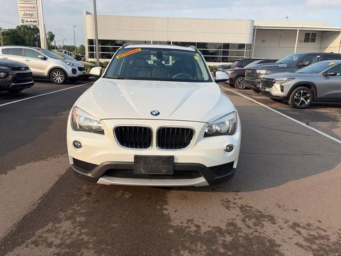 Used 2014 BMW X1 sDrive28i RWD image 2
