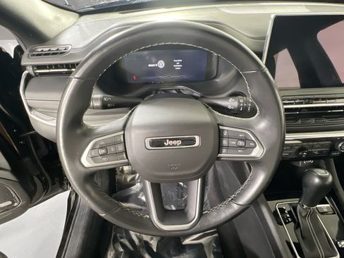Used 2022 Jeep Compass High Altitude AWD/4WD image 11