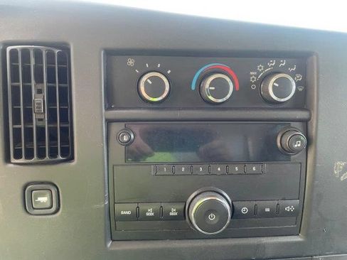 Used 2014 Chevrolet Express 3500 Extended RWD image 11