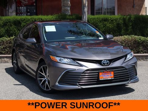 Used 2024 Toyota Camry XLE w/ Navigation Package FWD image 2