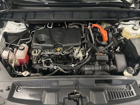 Used 2020 Toyota Highlander XLE image 7