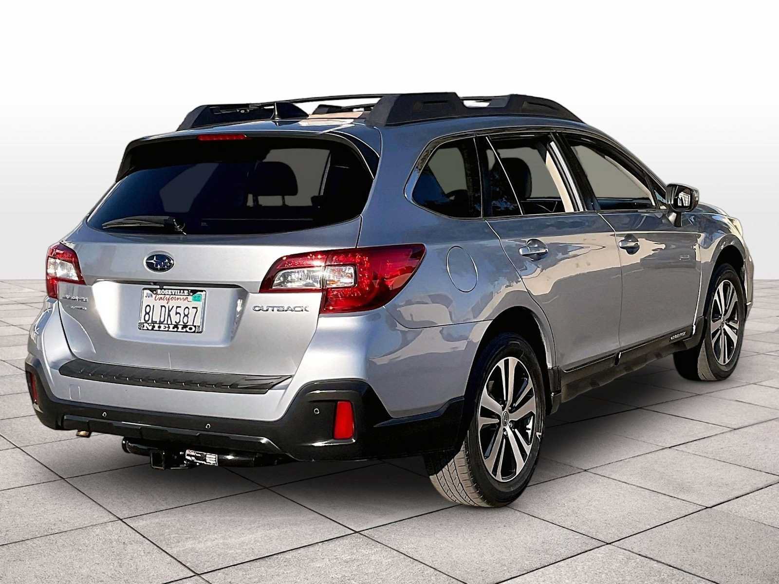 Used 2019 Subaru Outback 2.5i Limited AWD/4WD image 16