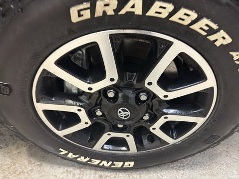 Used 2014 Toyota Tundra SR5 image 34