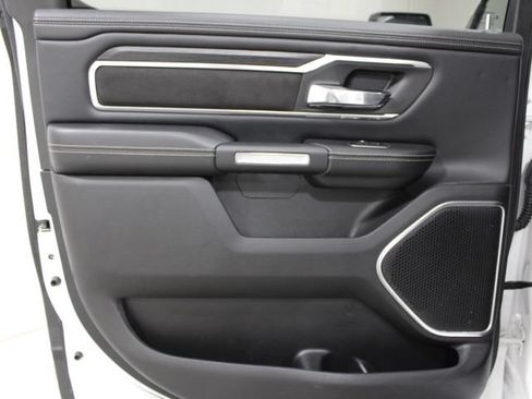 Used 2023 RAM 1500 Laramie AWD/4WD image 18