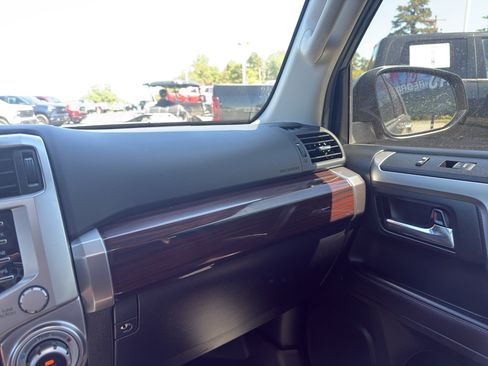 Used 2023 Toyota 4Runner Limited AWD/4WD image 20