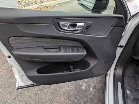 Certified 2024 Volvo XC60 B5 Core w/ Protection Package Premier image 12