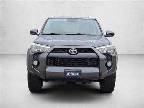 Used 2016 Toyota 4Runner SR5 image 2
